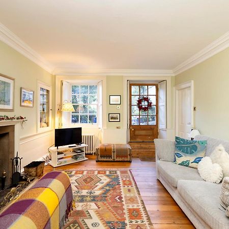 Joivy Beautiful Apartment, Private Garden, Calton Hill Эдинбург Экстерьер фото