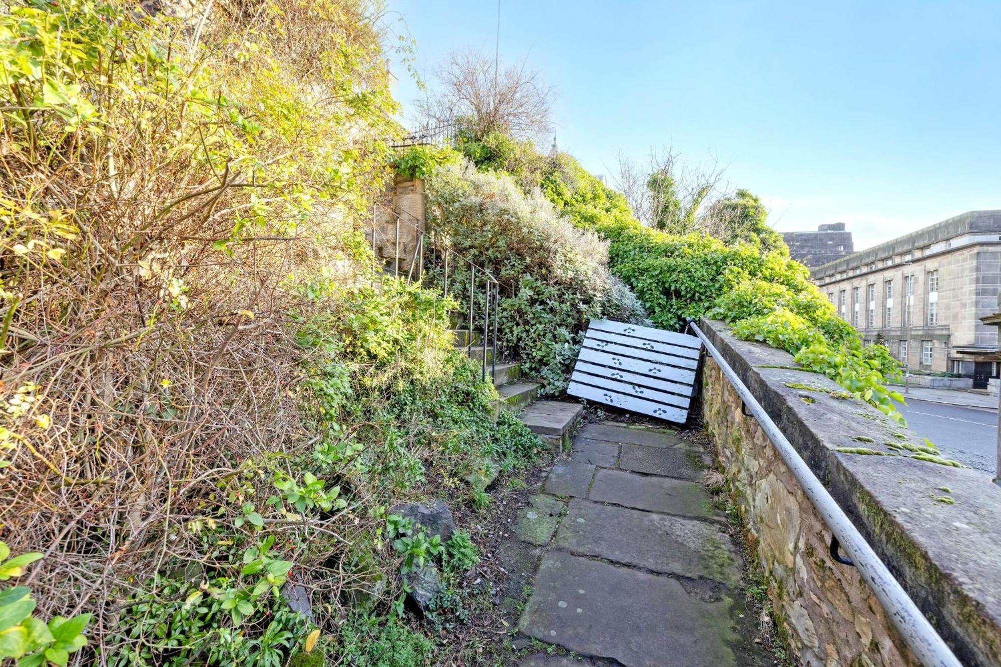 Joivy Beautiful Apartment, Private Garden, Calton Hill Эдинбург Экстерьер фото